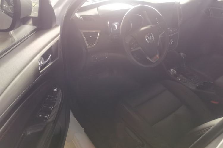 Used CHANGAN CS75 2017 Shangkui Edition 1.8T Automatic All-Wheel-Drive Elite Model Driver Seat