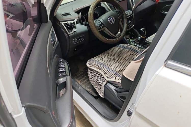 Used CHANGAN CS75 2017 Shangkui Edition 1.5T Manual Enjoyment Model Driver Seat