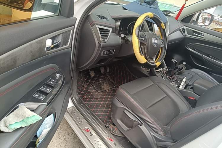 Used CHANGAN CS75 2017 Shangkui Edition 1.5T Manual Enjoyment Model Driver Seat