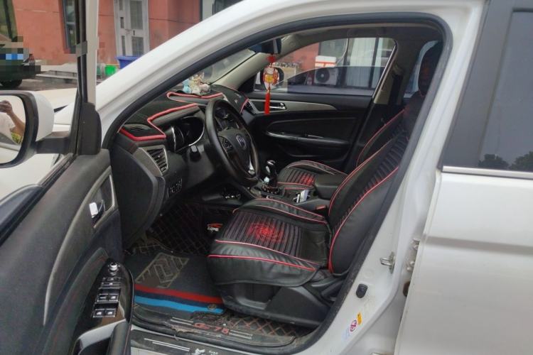 Used CHANGAN CS75 2017 Shangku Edition 1.5T Manual ZhiXiang Model Driver Seat