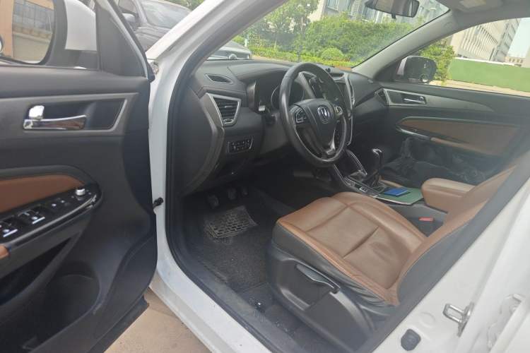 Used CHANGAN CS75 2017 Shangku Edition 1.5T Manual ZhiXiang Model Driver Seat