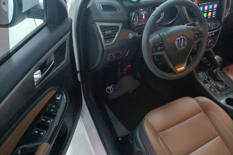 Used CHANGAN CS75 2017 Shangkui Edition 1.8T Automatic All-Wheel-Drive Elite Model Driver Seat