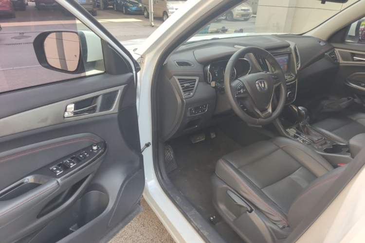 Used CHANGAN CS75 2017 Shangkui Edition 1.5T Automatic Fengxiang Model Driver Seat
