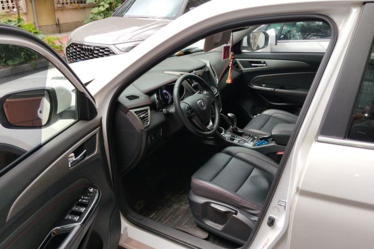 Used CHANGAN CS75 2017 Shangkui Edition 1.5T Automatic Fengxiang Model Driver Seat