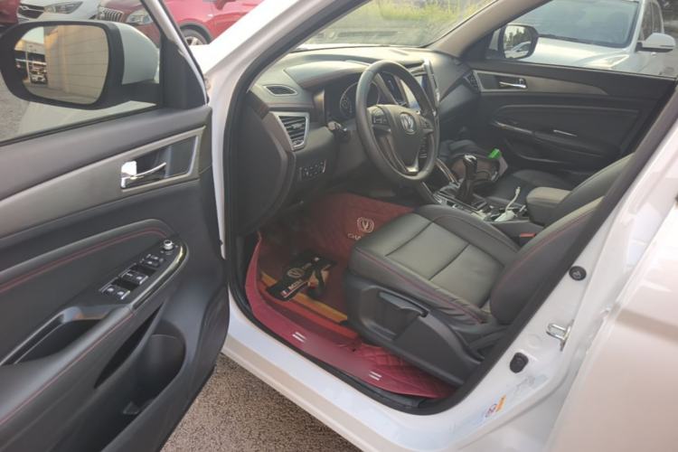 Used CHANGAN CS75 2017 Shangku Edition 1.5T Manual ZhiXiang Model Driver Seat