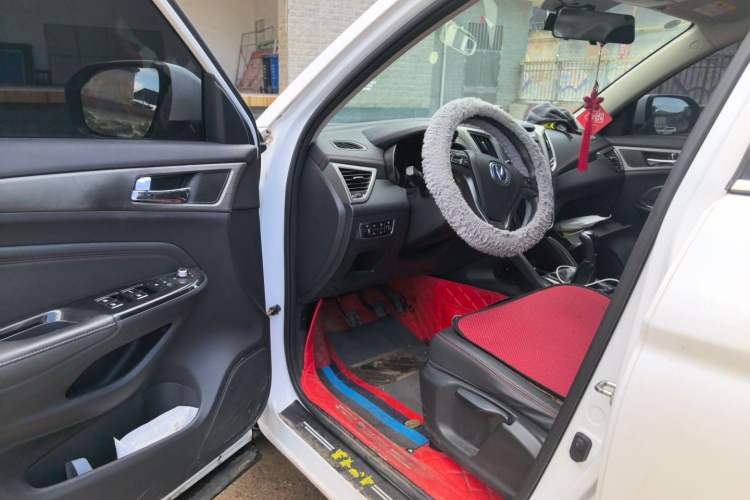 Used CHANGAN CS75 2017 Shangku Edition 1.5T Manual ZhiXiang Model Driver Seat