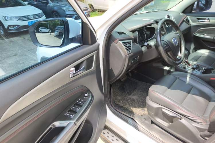 Used CHANGAN CS75 2017 Shangkui Edition 1.5T Automatic Fengxiang Model Driver Seat