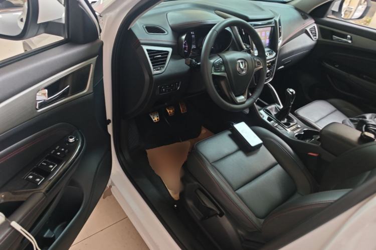 Used CHANGAN CS75 2017 Shangku Edition 1.5T Manual ZhiXiang Model Driver Seat