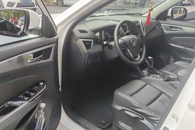 Used CHANGAN CS75 2017 Shangkui Edition 1.5T Automatic Fengxiang Model Driver Seat