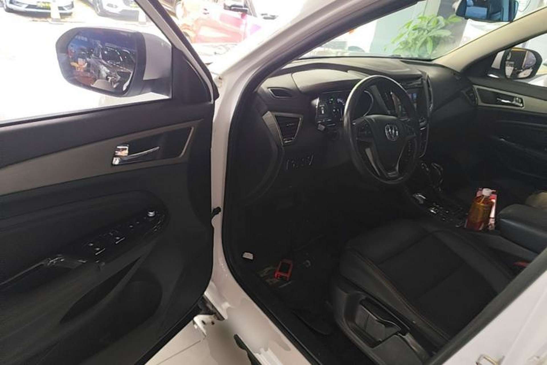 Used CHANGAN CS75 2017 Shangkui Edition 1.5T Automatic Fengxiang Model Driver Seat