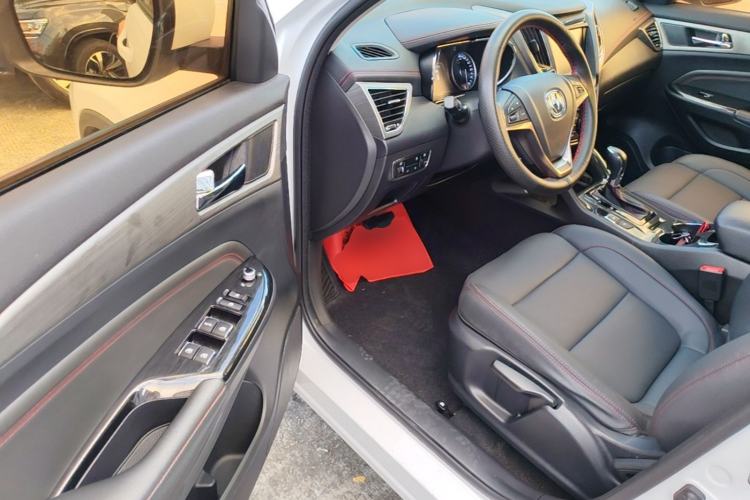 Used CHANGAN CS75 2017 Shangkui Edition 1.5T Automatic Fengxiang Model Driver Seat