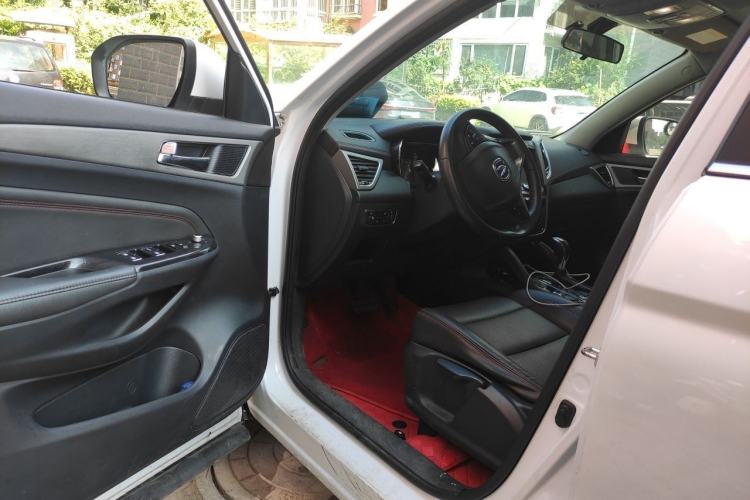 Used CHANGAN CS75 2017 Shangkui Edition 1.5T Automatic Fengxiang Model Driver Seat