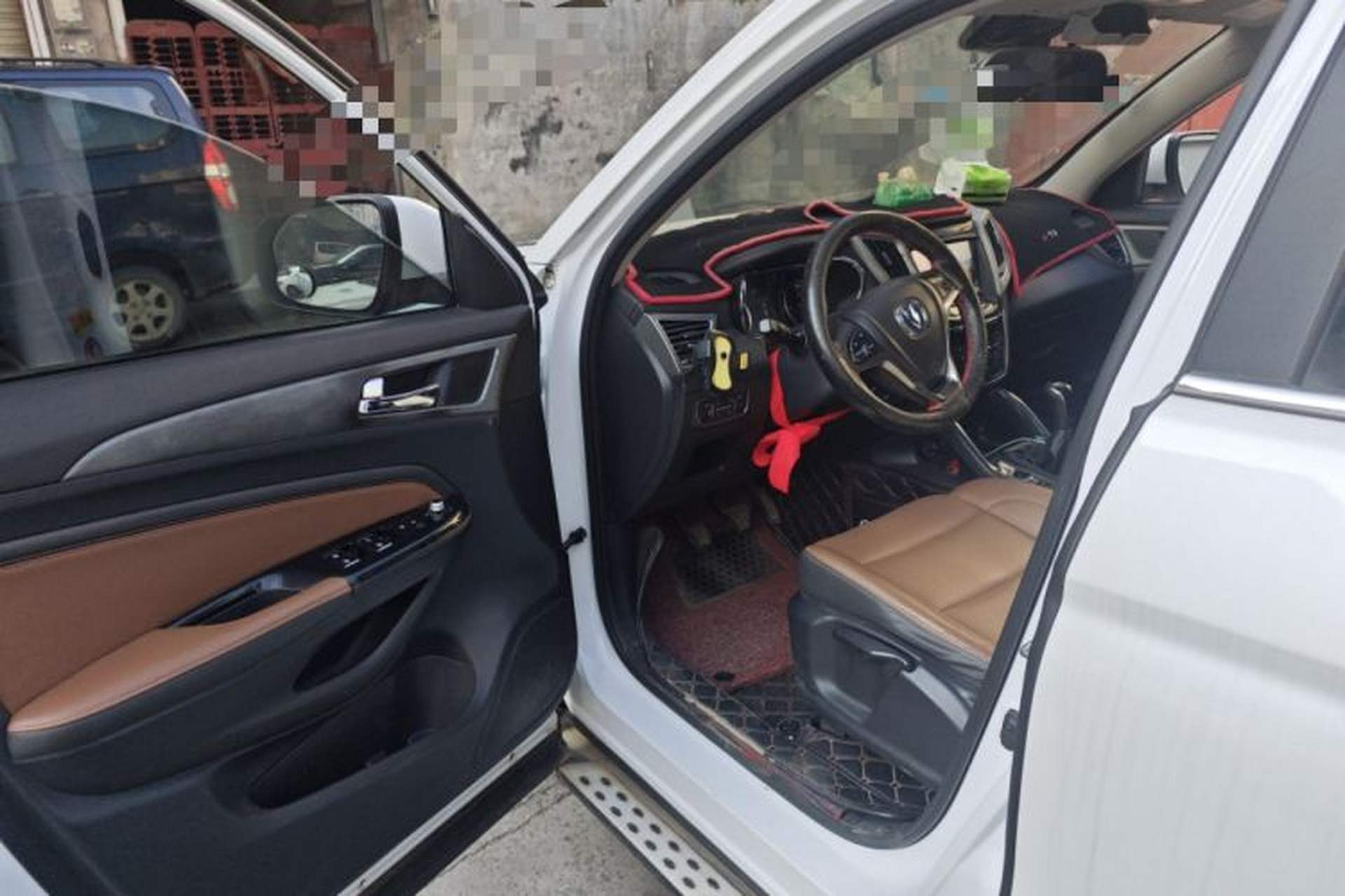 Used CHANGAN CS75 2017 Shangkui Edition 1.5T Manual Fengxiang Model Driver Seat