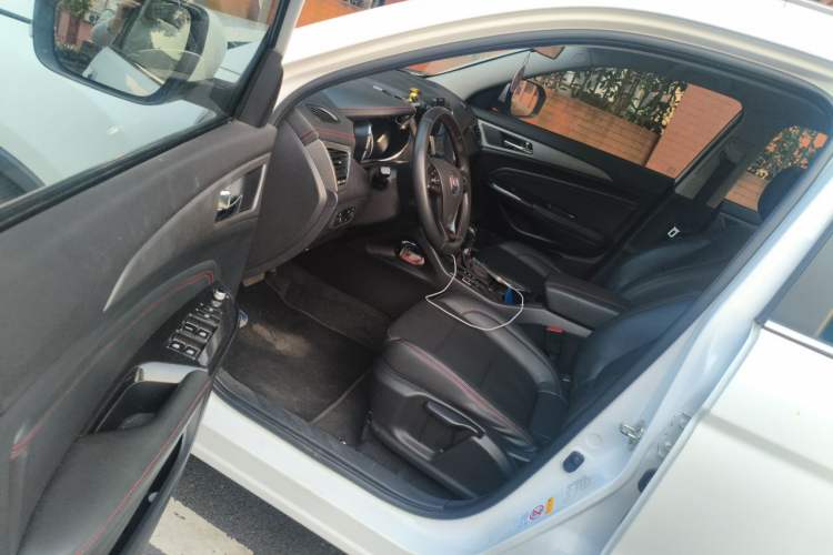 Used CHANGAN CS75 2017 Shangkui Edition 1.5T Automatic Fengxiang Model Driver Seat