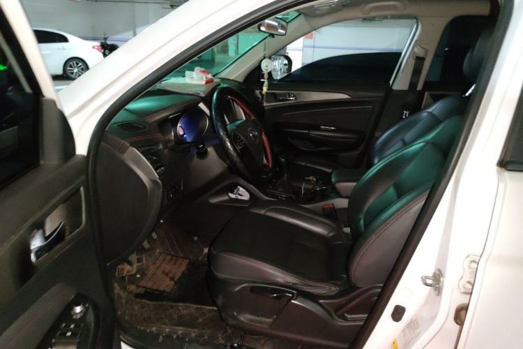 Used CHANGAN CS75 2017 Shangku Edition 1.5T Manual ZhiXiang Model Driver Seat
