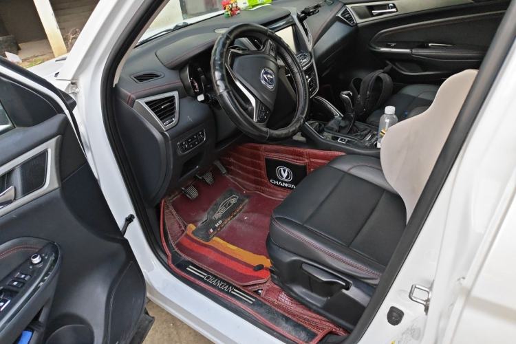 Used CHANGAN CS75 2017 Shangkui Edition 1.5T Manual Fengxiang Model Driver Seat