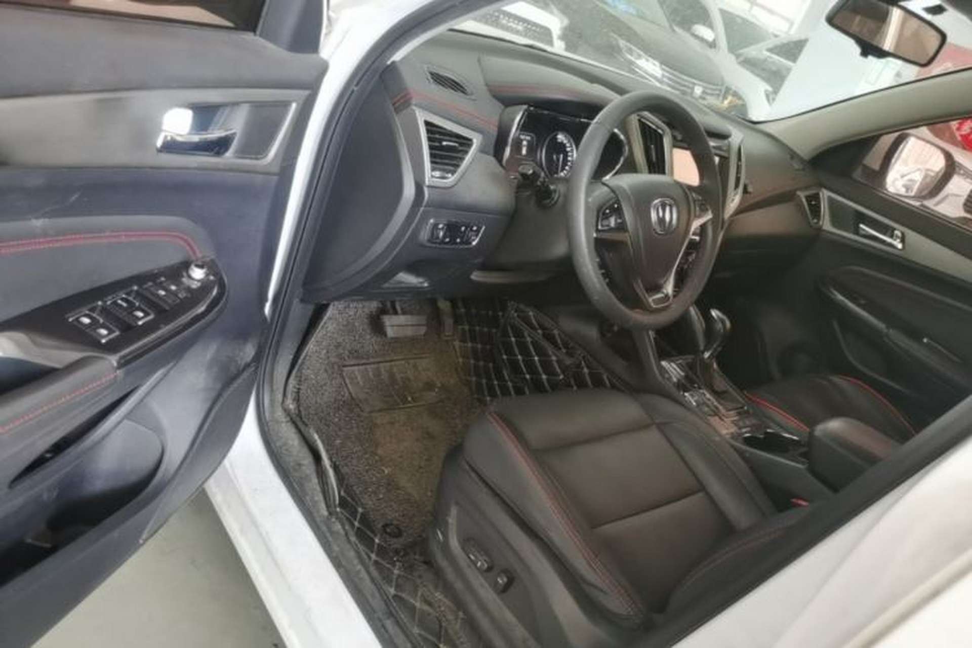 Used CHANGAN CS75 2017 Shangkui Edition 1.5T Automatic Fengyu Model Driver Seat