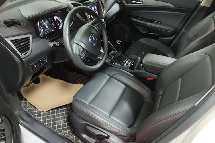 Used CHANGAN CS75 2017 Shangkui Edition 1.5T Manual Fengxiang Model Driver Seat