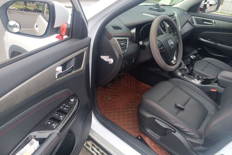 Used CHANGAN CS75 2017 Shangkui Edition 1.5T Manual Fengxiang Model Driver Seat