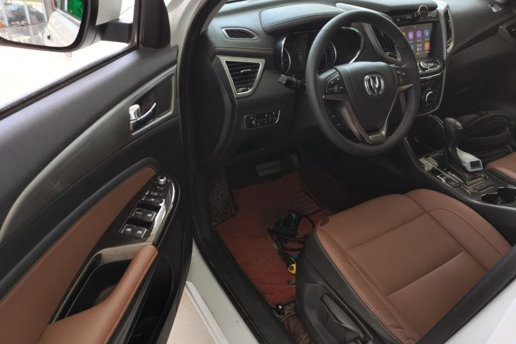 Used CHANGAN CS75 2017 Shangkui Edition 1.8T Automatic All-Wheel-Drive Elite Model Driver Seat
