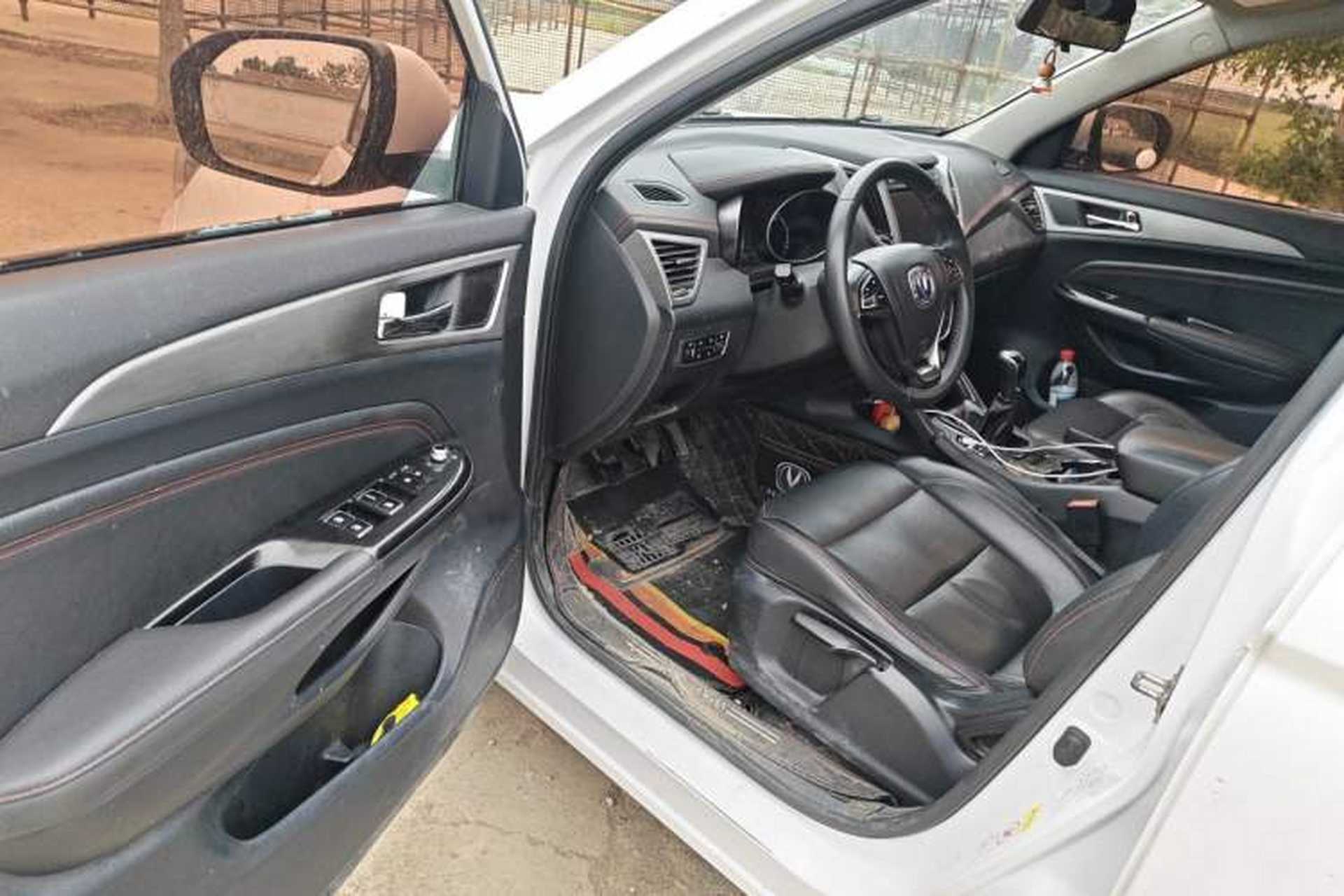 Used CHANGAN CS75 2017 Shangku Edition 1.5T Manual ZhiXiang Model Driver Seat