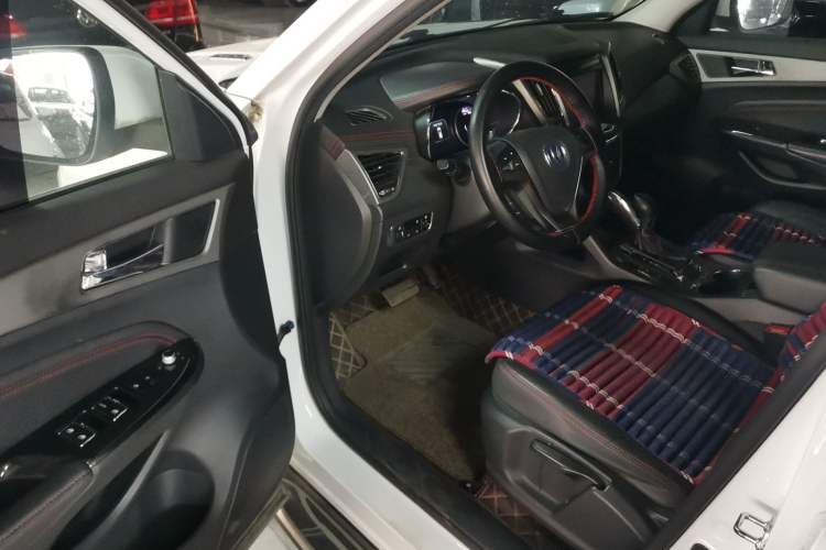 Used CHANGAN CS75 2017 Shangkui Edition 1.5T Automatic Fengxiang Model Driver Seat
