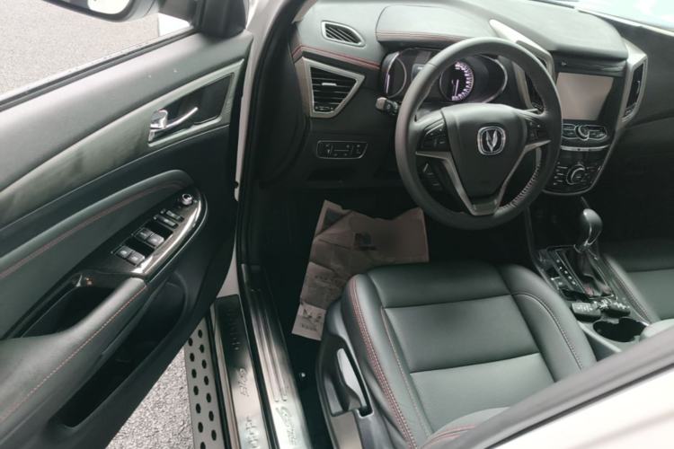 Used CHANGAN CS75 2017 Shangkui Edition 1.5T Automatic Fengxiang Model Driver Seat