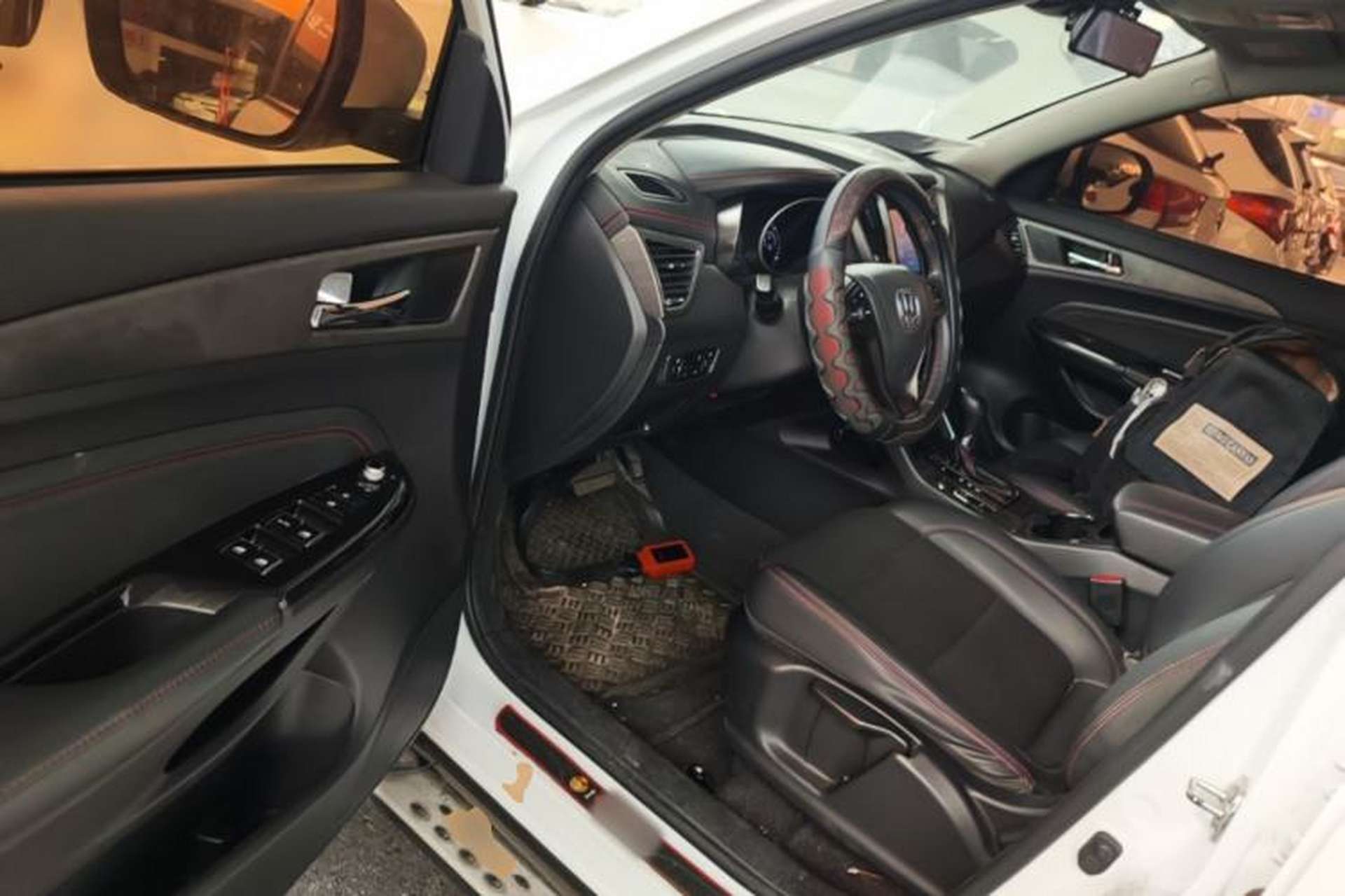 Used CHANGAN CS75 2017 Shangkui Edition 1.8T Automatic All-Wheel-Drive Elite Model Driver Seat