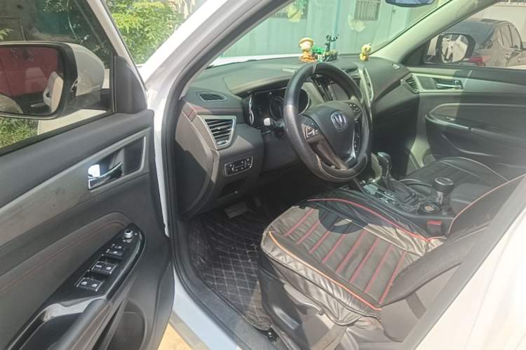 Used CHANGAN CS75 2017 Shangkui Edition 1.5T Automatic Fengxiang Model Driver Seat