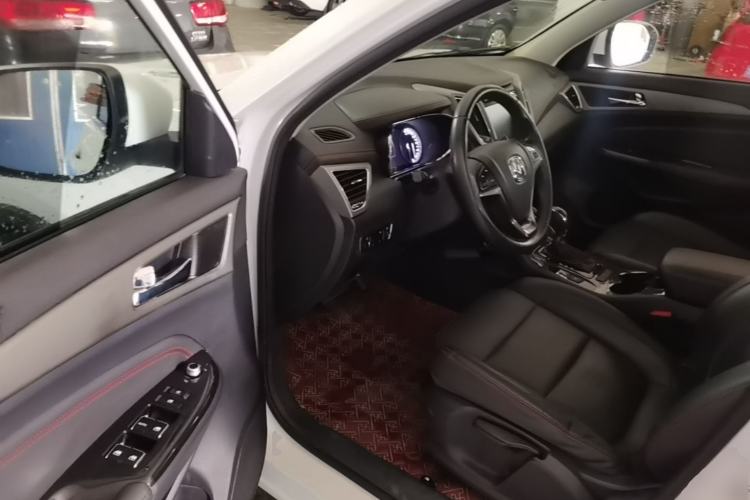 Used CHANGAN CS75 2017 Shangkui Edition 1.8T Automatic All-Wheel-Drive Luxury Model Driver Seat