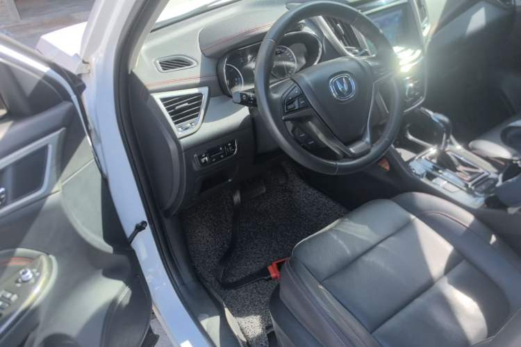Used CHANGAN CS75 2017 Shangkui Edition 1.5T Automatic Sharp Model Driver Seat