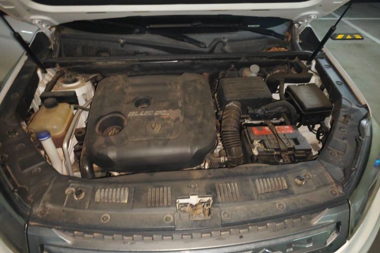 Used CHANGAN CS75 2017 Shangkui Edition 1.5T Manual Fengxiang Model Engine Bay