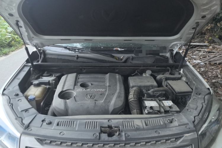 Used CHANGAN CS75 2017 Shangkui Edition 1.5T Manual Fengxiang Model Engine Bay