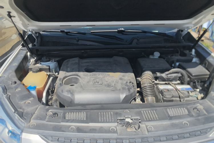 Used CHANGAN CS75 2017 Shangkui Edition 1.5T Automatic Fengxiang Model Engine Bay