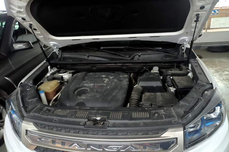 Used CHANGAN CS75 2017 Shangkui Edition 1.8T Automatic All-Wheel-Drive Luxury Model Engine Bay