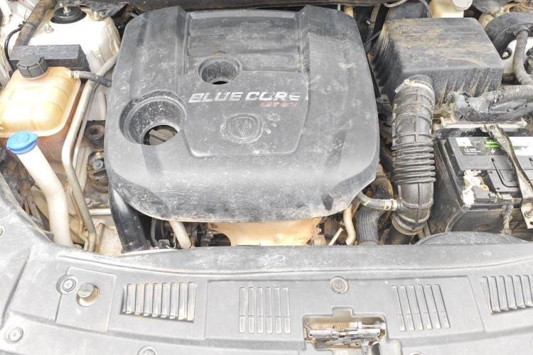 Used CHANGAN CS75 2017 Shangku Edition 1.5T Manual ZhiXiang Model Engine Bay
