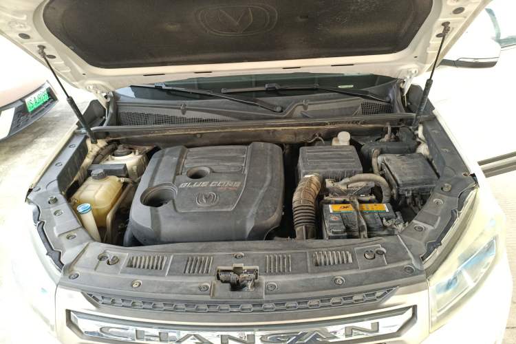 Used CHANGAN CS75 2017 Shangkui Edition 1.5T Automatic Fengxiang Model Engine Bay