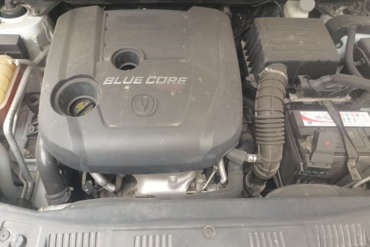 Used CHANGAN CS75 2017 Shangkui Edition 1.5T Automatic Fengxiang Model Engine Bay