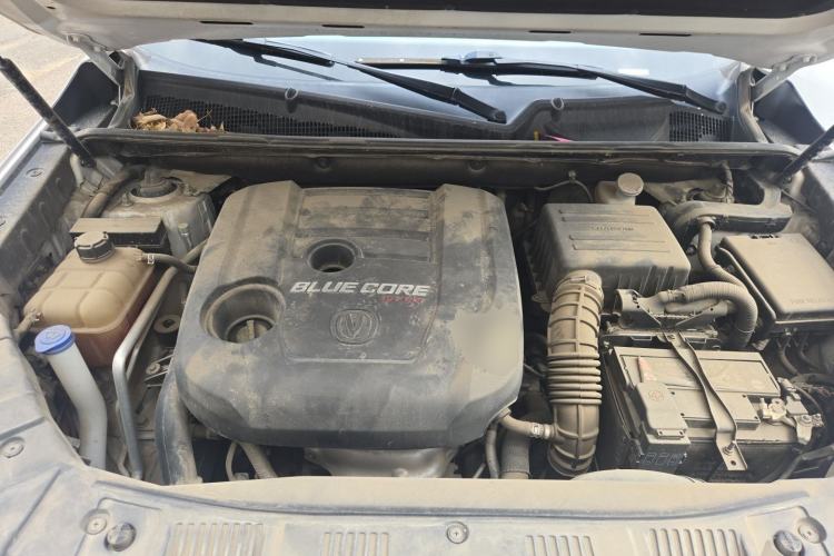 Used CHANGAN CS75 2017 Shangkui Edition 1.5T Automatic Fengxiang Model Engine Bay