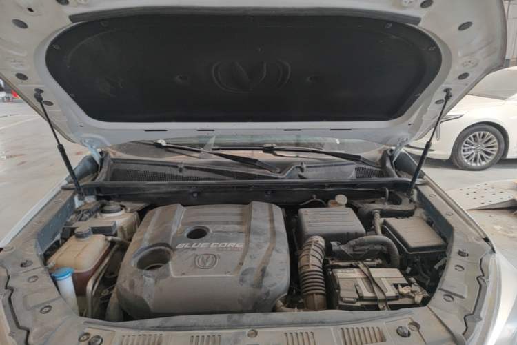 Used CHANGAN CS75 2017 Shangkui Edition 1.5T Automatic Fengxiang Model Engine Bay