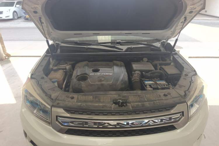 Used CHANGAN CS75 2017 Shangkui Edition 1.5T Automatic Fengxiang Model Engine Bay