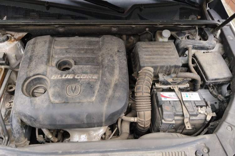 Used CHANGAN CS75 2017 Shangkui Edition 1.5T Automatic Fengxiang Model Engine Bay