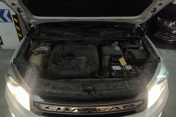 Used CHANGAN CS75 2017 Shangkui Edition 1.5T Manual Fengxiang Model Engine Bay