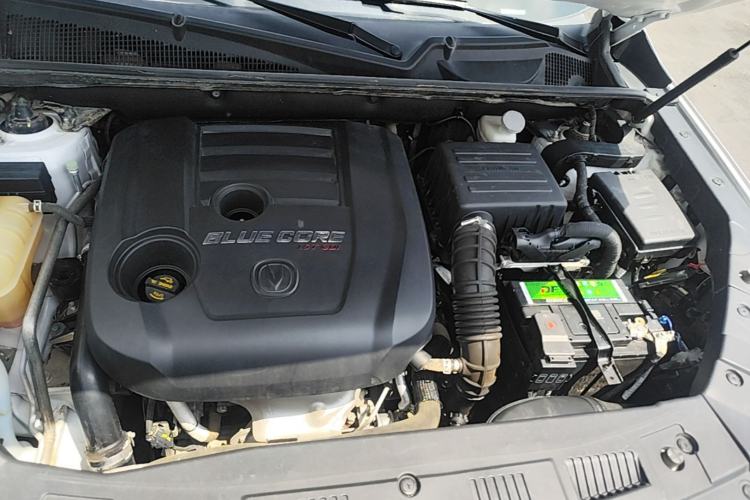 Used CHANGAN CS75 2017 Shangkui Edition 1.5T Automatic Fengxiang Model Engine Bay