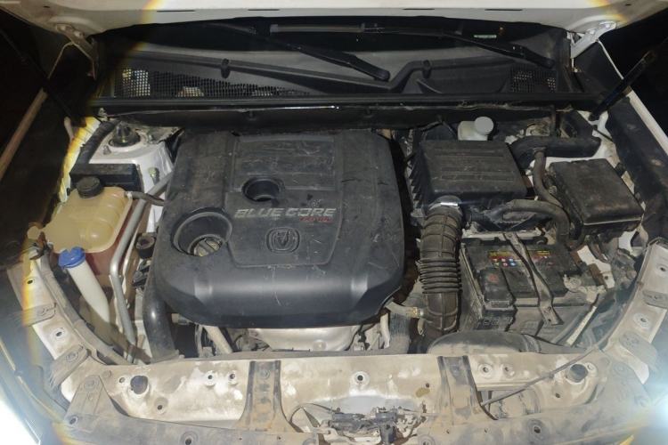 Used CHANGAN CS75 2017 Shangkui Edition 1.5T Automatic Fengxiang Model Engine Bay