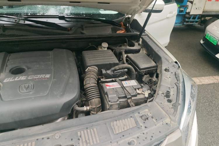 Used CHANGAN CS75 2017 Shangkui Edition 1.5T Automatic Fengyue Model Engine Bay Left