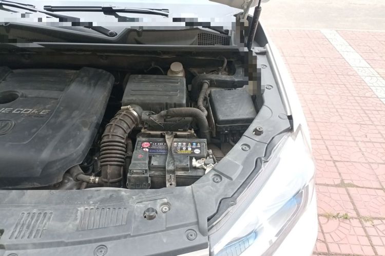 Used CHANGAN CS75 2017 Shangkui Edition 1.5T Automatic Fengxiang Model Engine Bay Left