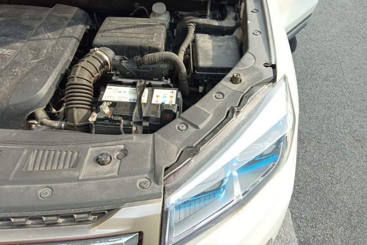 Used CHANGAN CS75 2017 Shangku Edition 1.5T Manual ZhiXiang Model Engine Bay Left
