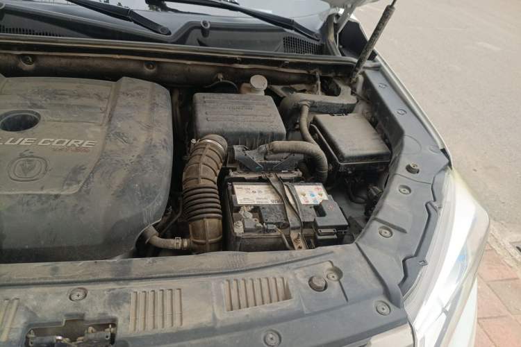 Used CHANGAN CS75 2017 Shangkui Edition 1.5T Manual Fengxiang Model Engine Bay Left