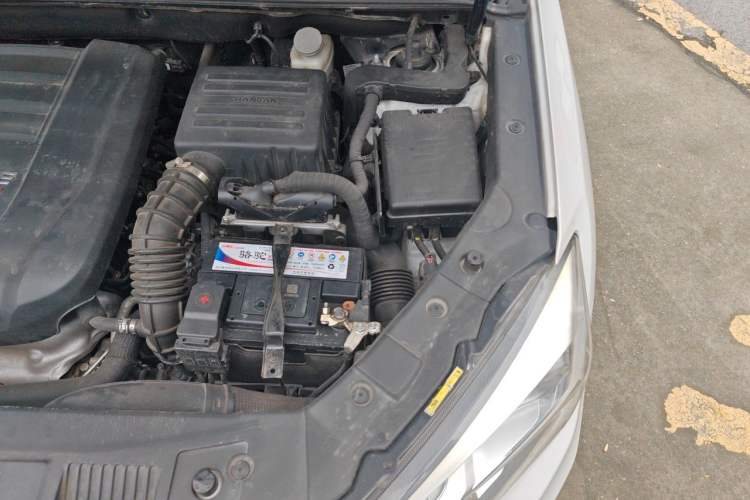 Used CHANGAN CS75 2017 Shangkui Edition 1.5T Automatic Sharp Model Engine Bay Left